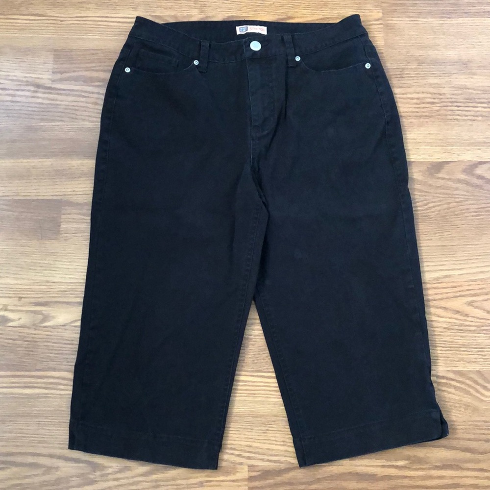Black stretch jean capris size 12